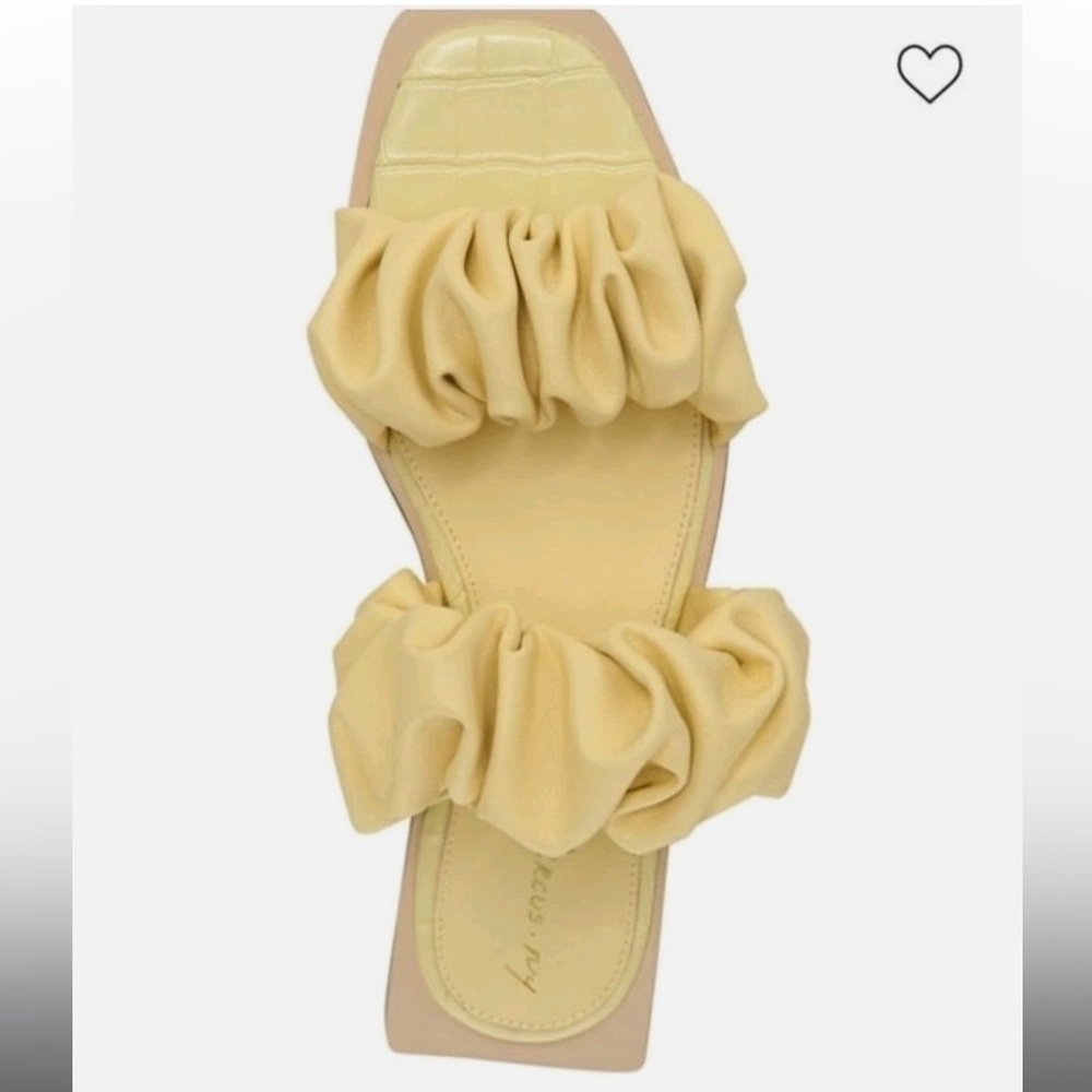 New Circus by Sam Edelman Yellow Iggy Ruffled Square Toe Sandals - Picture 3 of 10